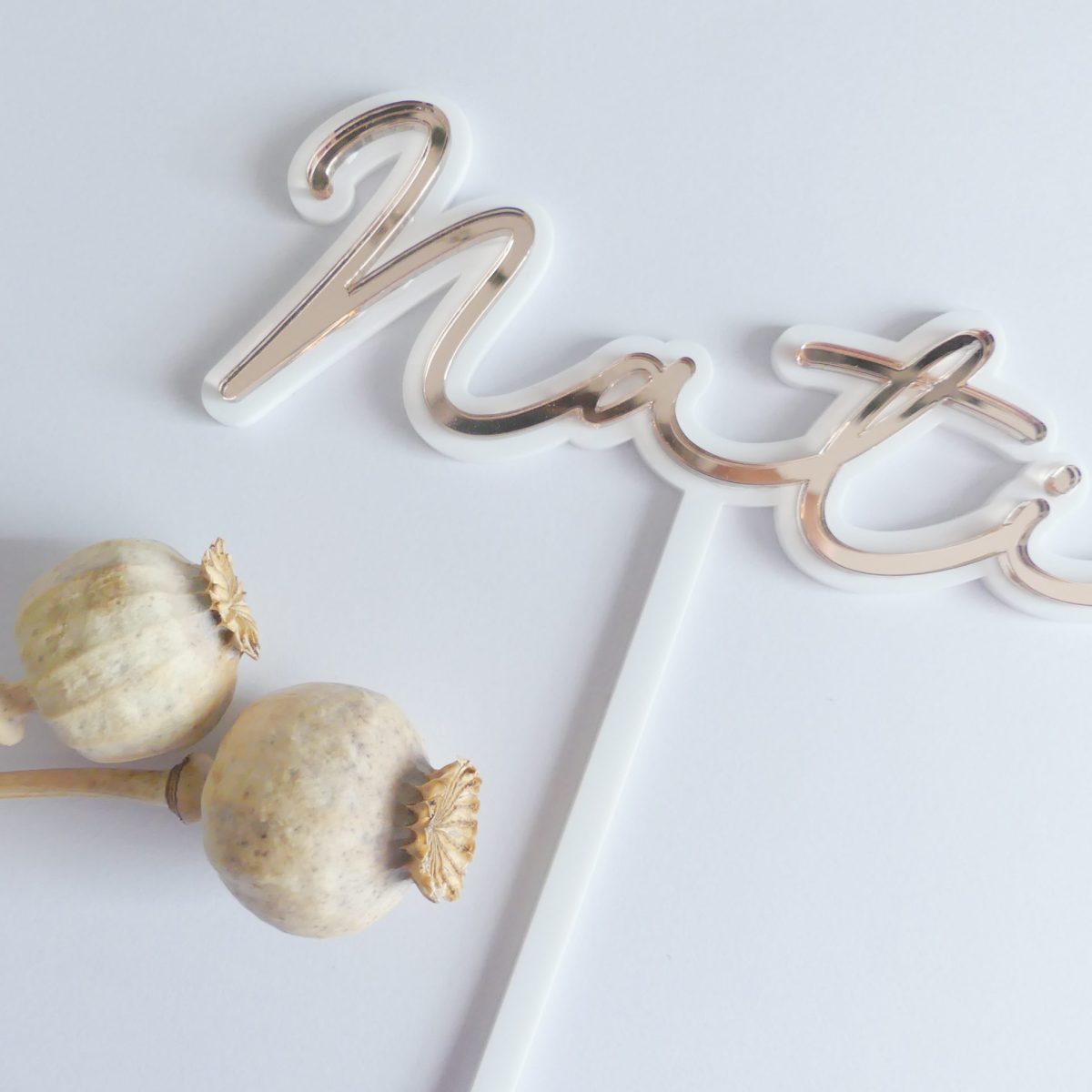 Topper bi couche acrylique typographie Romy
