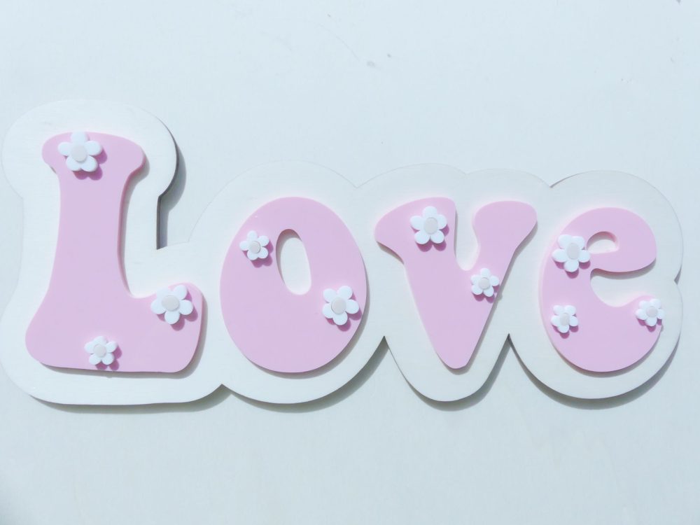 Prénom ou mot Hippie style (fond bois brut)