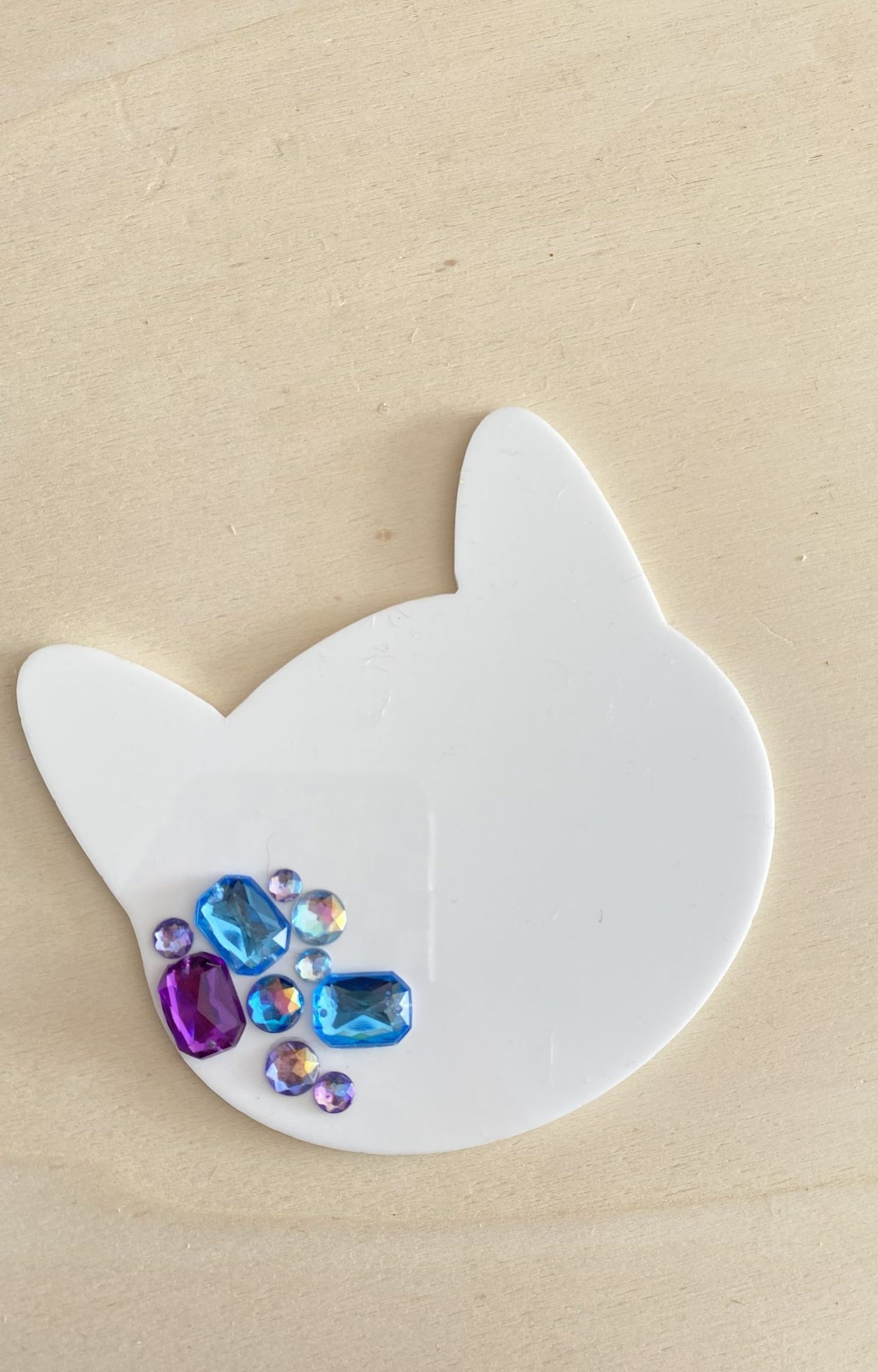 chat strass bleu