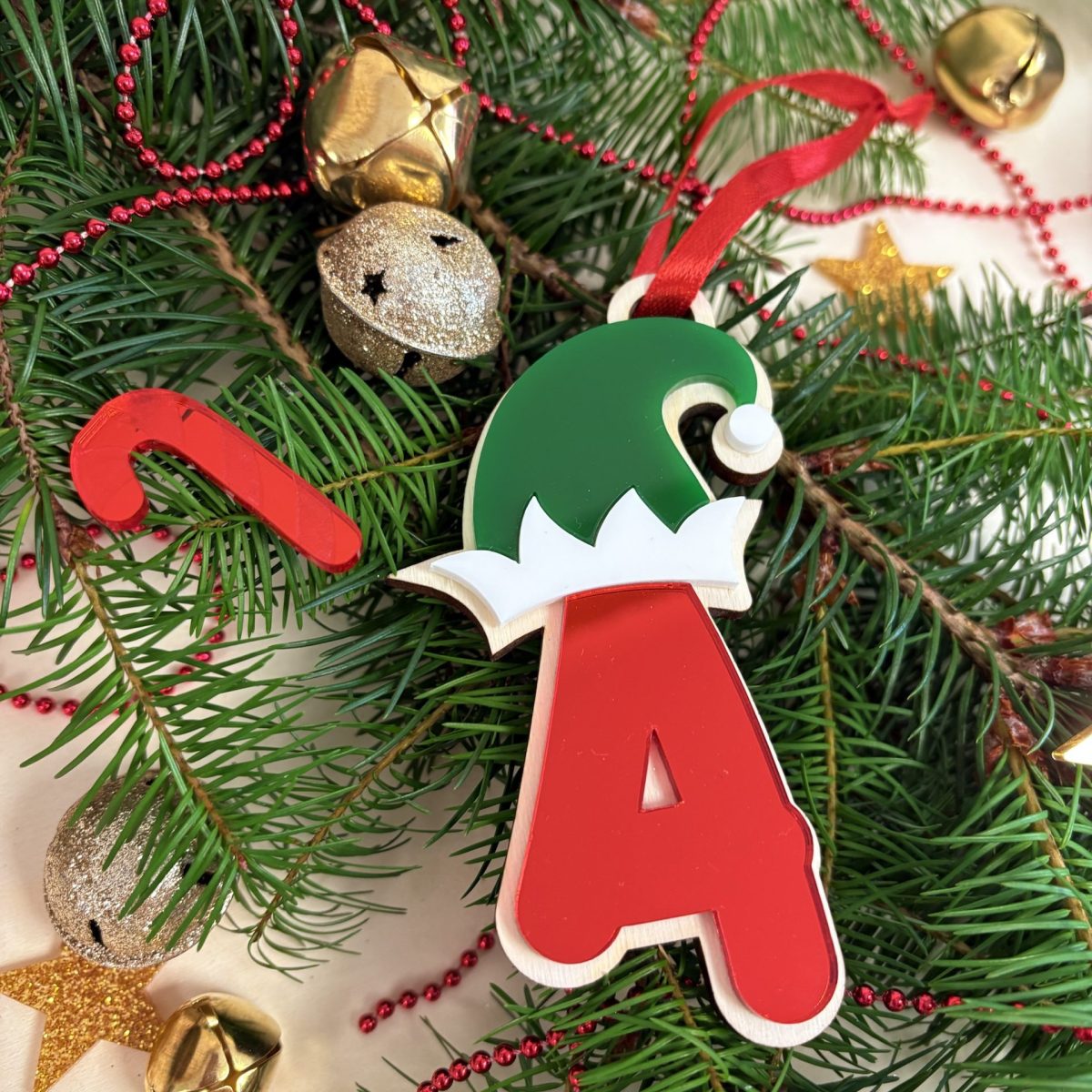 Lettre bonnet lutin vert