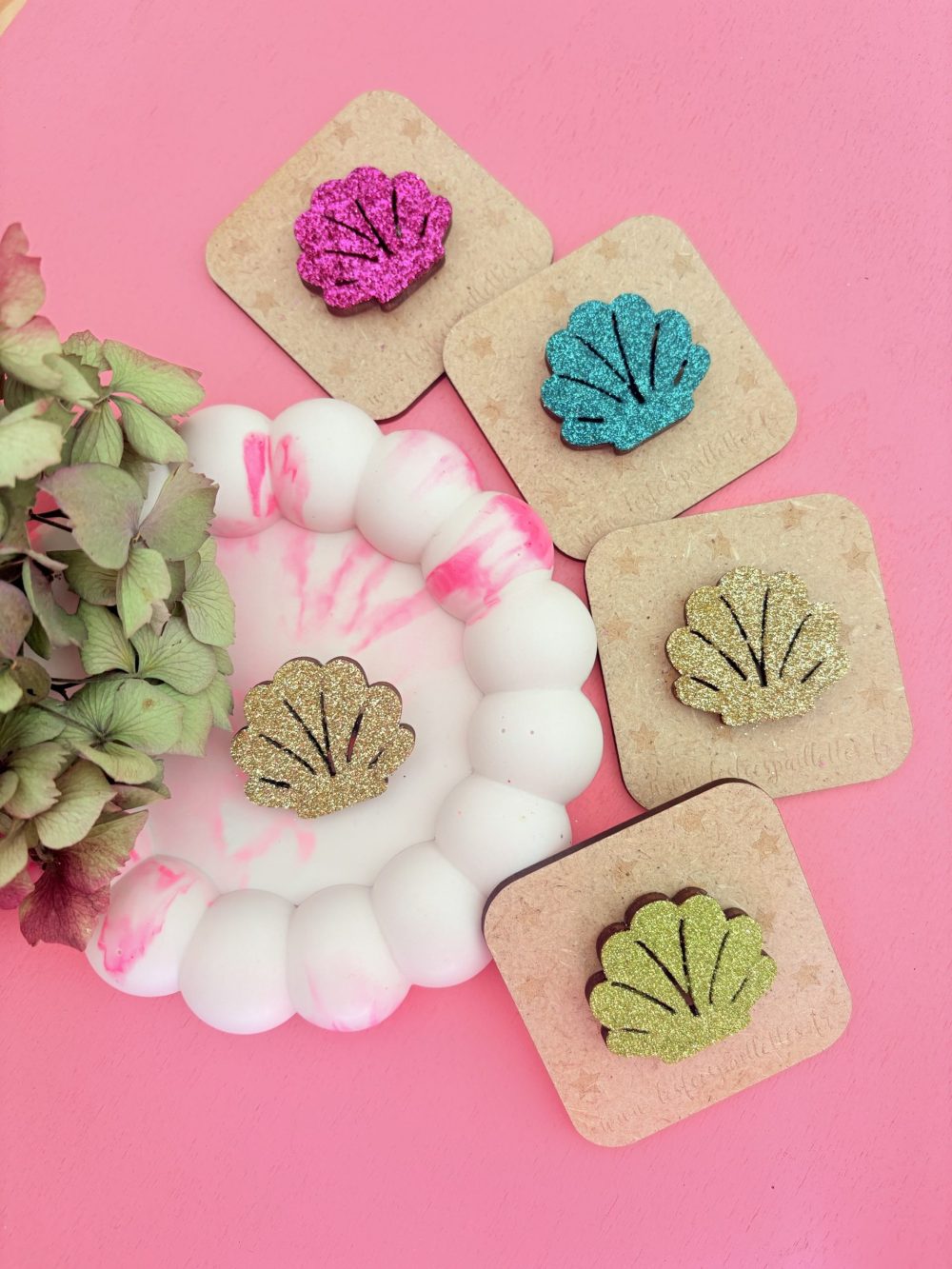 Broche coquillage pailleté