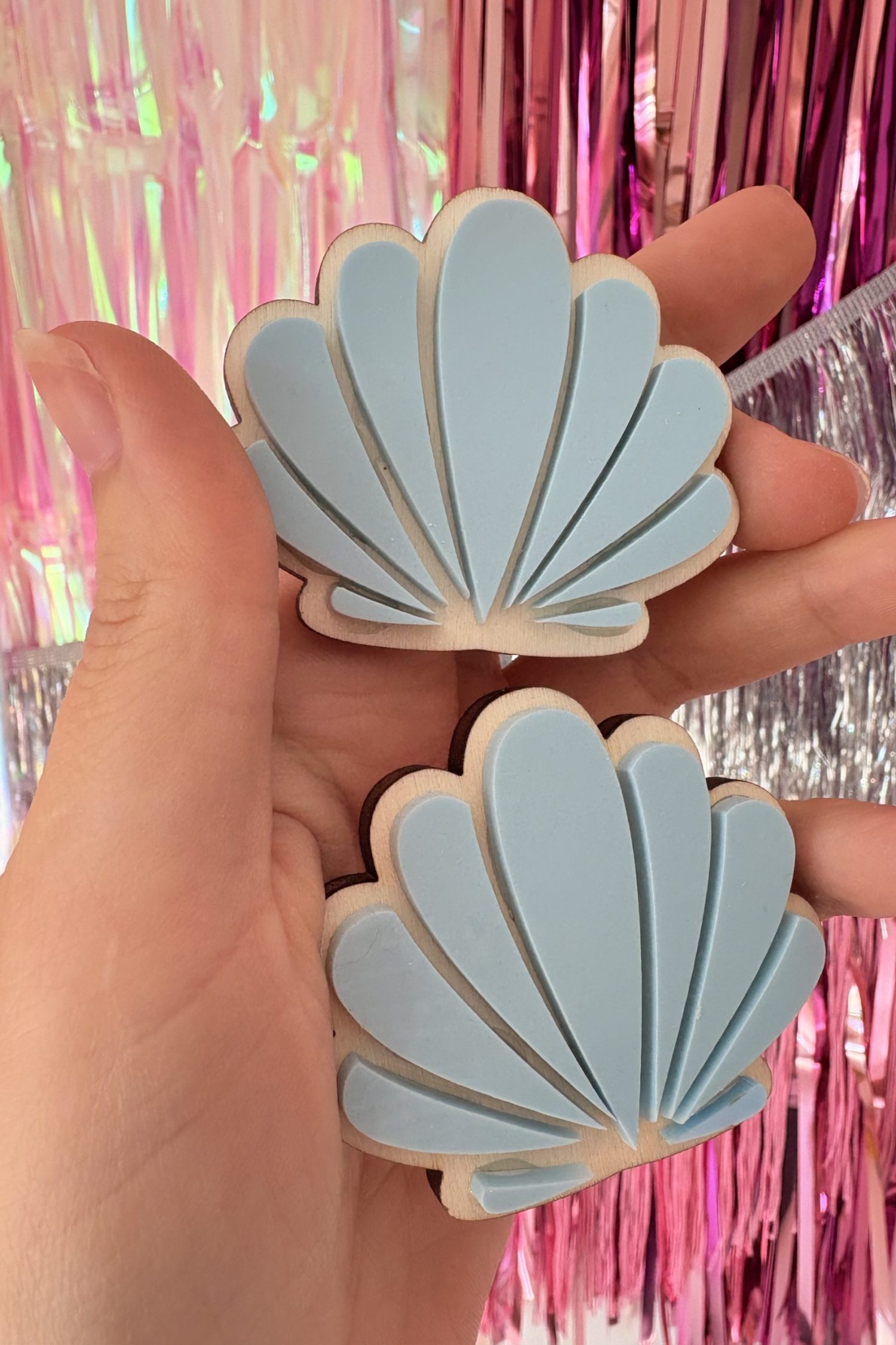 2 coquillages bleu ciel