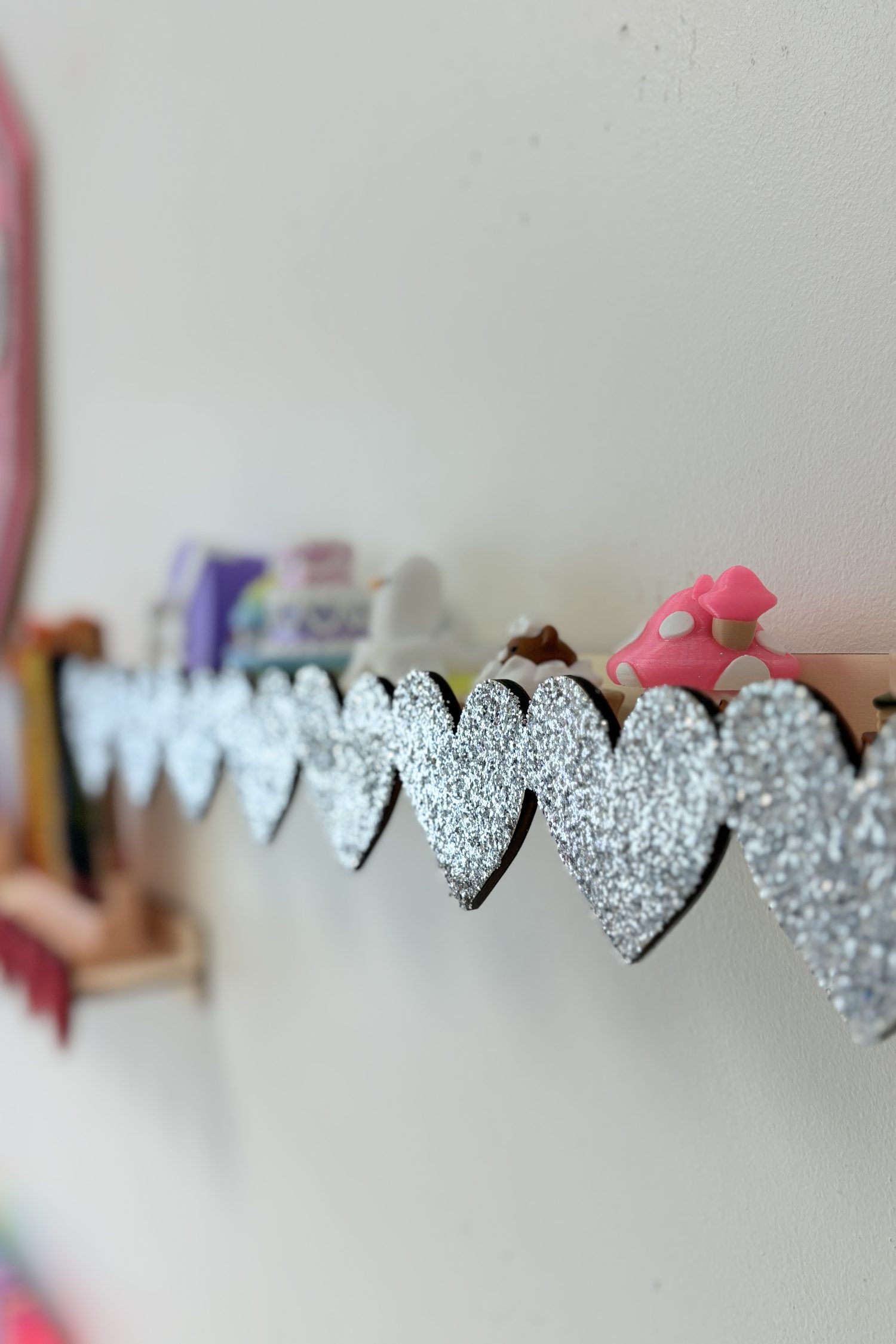 Etagère à paillettes coeurs (50cm)