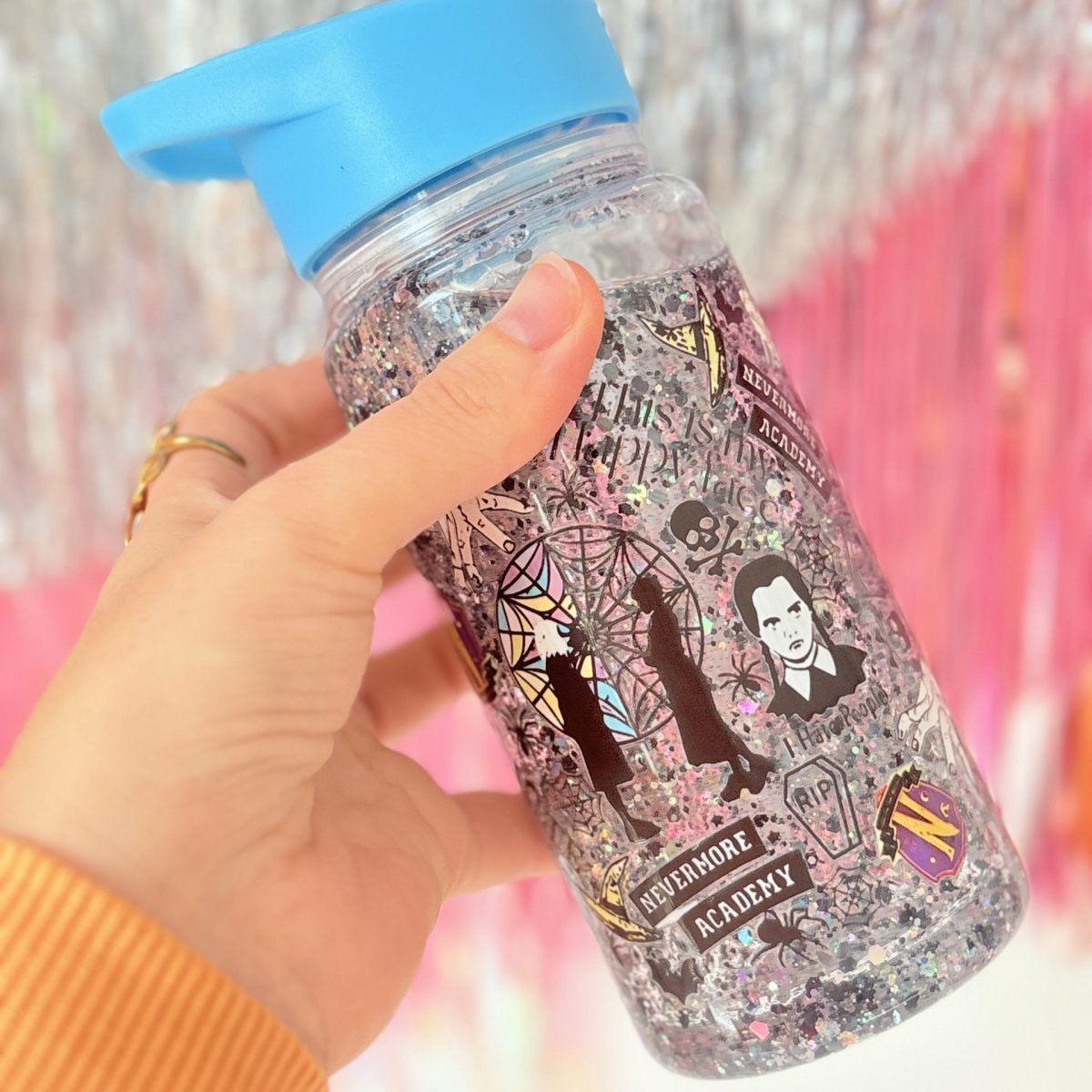 Gourde magique Mercredi 295ml