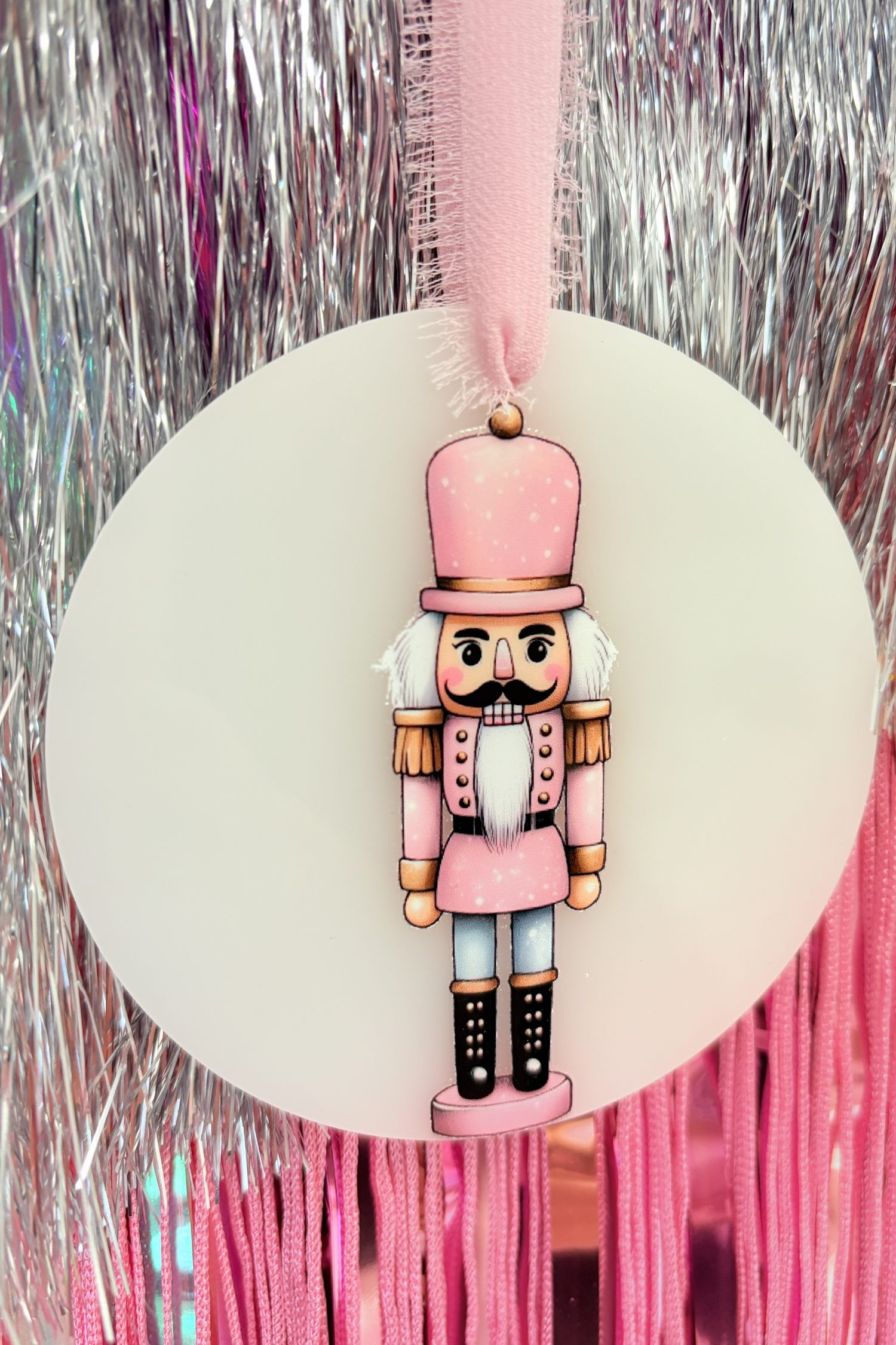 Boule casse noisette rose 8cm