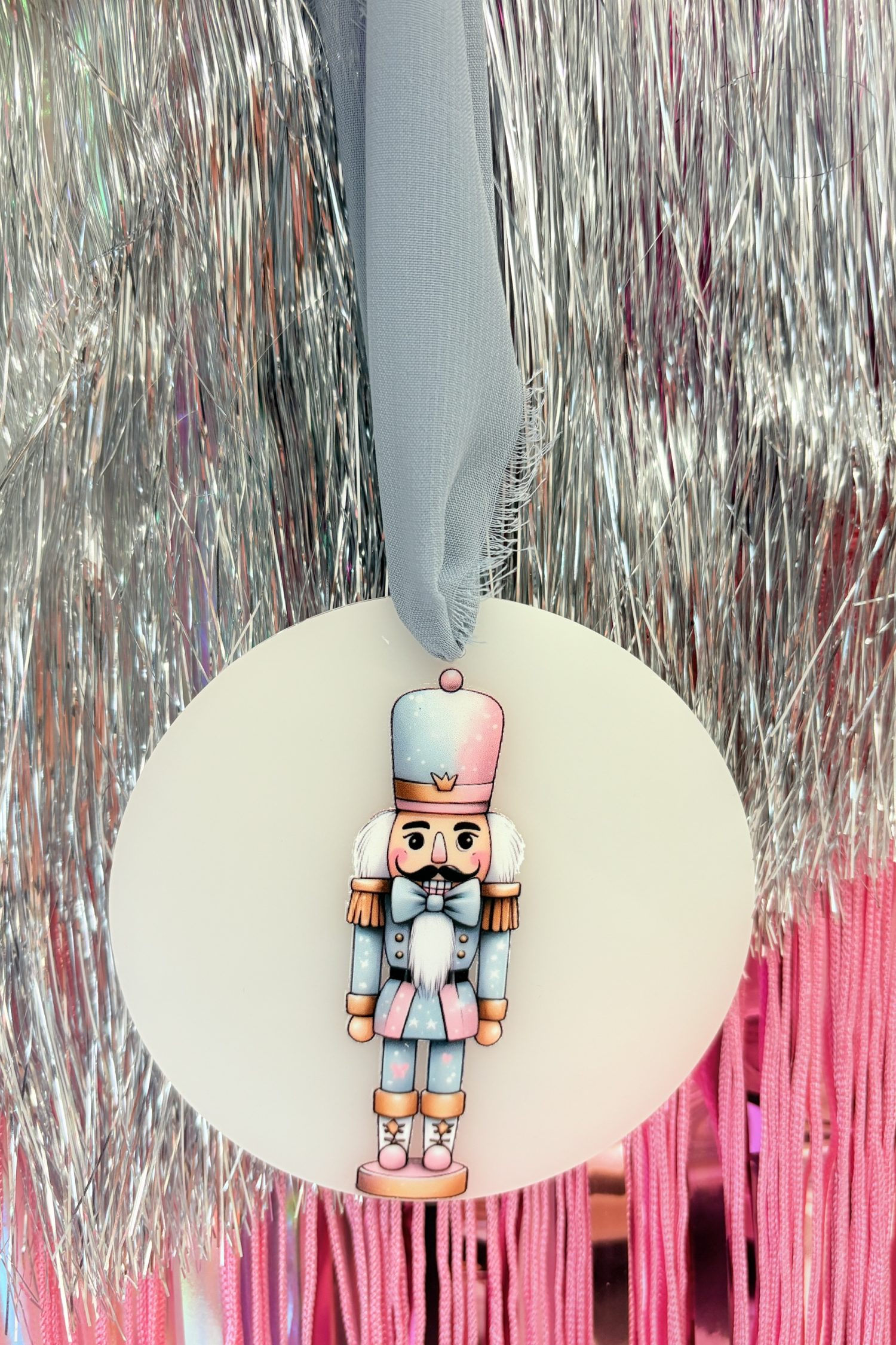 Boule casse noisette bleu 8cm